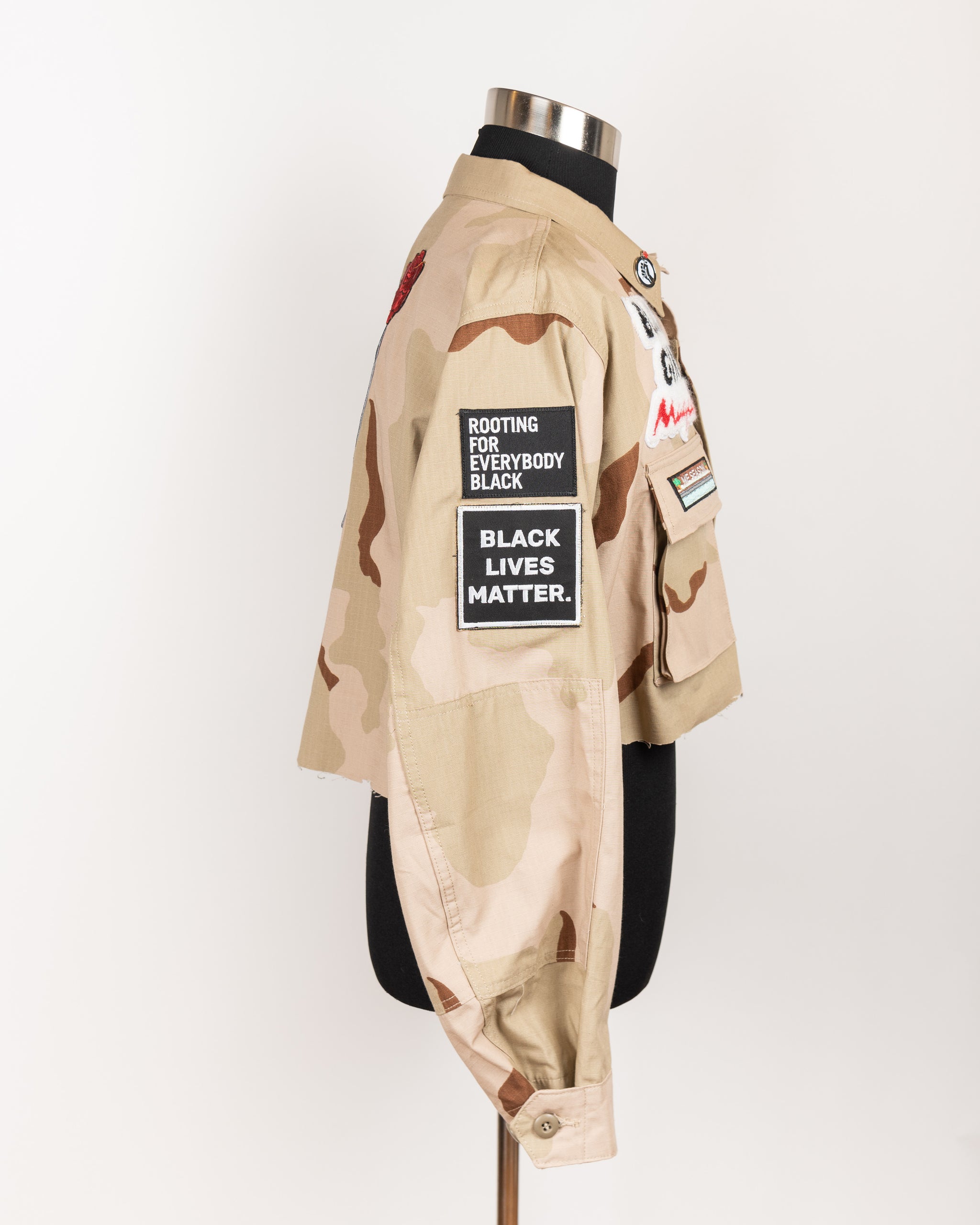 Desert Cropped Camo Jacket All the extras – In The Black